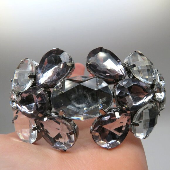 Vera Wang Bracelet Silver Tone Large Faceted Rhinestone Cluster Statement Bangle - Picture 12 of 16